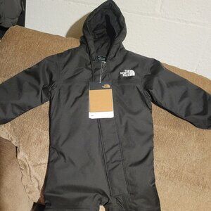 Toddler Northface Snowsuit -Brand New - Never Worn 6-12 months - black